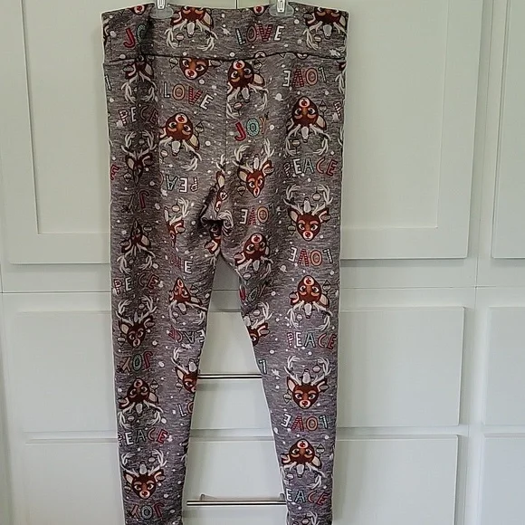 No Boundaries Women's Festive Reindeer Gray Fleece Lined Leggings - Picture 2 of 5